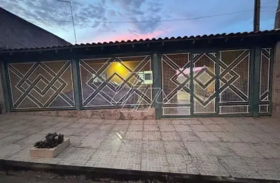 Casa à venda – excelente localização e amplo espaço