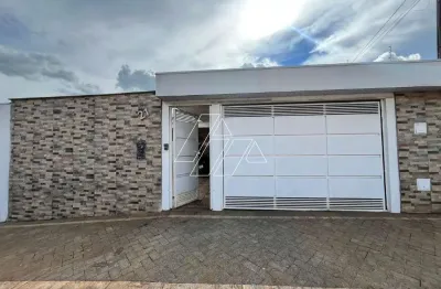 Ótimo imóvel com sala, cozinha, copa, 2 dormitorios1 sendo suíte, 1 wc social, área de serviço, espaço gourmet com churrasqueira e 4 vagas de garagem.