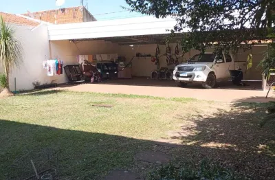 Casa à venda no Jardim Cavallari, Marília 