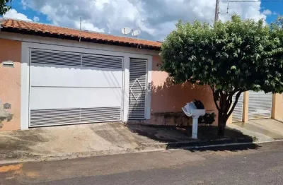 Casa à venda, 2 quartos, 2 vagas, conjunto habitacional lindomar gomes de carvalho - marília/sp