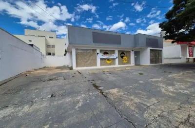 Salão para alugar com 300m² e 3 vagas no centro – marília/sp