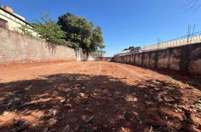 Terreno à venda no Alto Cafezal, Marília 