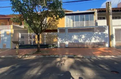 Sobrado com 4 dormitórios, 200 m² - venda por r$ 790.000,00 ou aluguel por r$ 4.500,00/mês - parque das esmeraldas - marília/sp