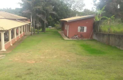 Chaçara próxima a cidade de oriente, 2,500 metros. casa com 4 dormitórios.