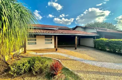 Casa com 3 dormitórios à venda, 265 m² por r$ 950.000,00 - jardim alvorada - marília/sp