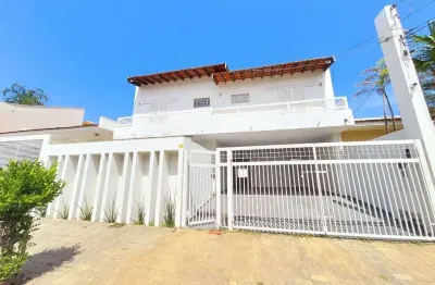 Casa com piscina para locação no bairro maria izabel – conforto e lazer em um só lugar!