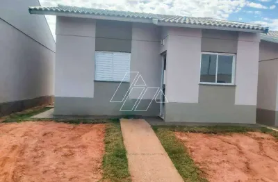 Casa com 2 quartos e 1 vaga para alugar no sítios de recreio letícia – marília/sp