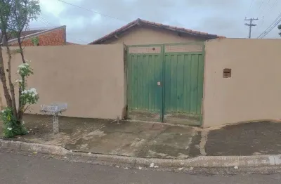 Casa com 2 dormitórios, 60 m² - venda por r$ 203.000,00 ou aluguel por r$ 750,01/mês - núcleo habitacional alcides matiuzzi - marília/sp