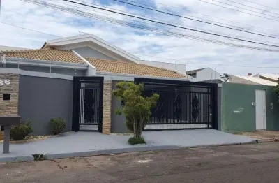 Casa com 3 dormitórios - venda por r$ 1.500.000,00 ou aluguel por r$ 5.500,01/mês - parque das esmeraldas ii - marília/sp