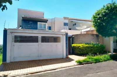 Casa com 3 dormitórios à venda, 160 m² por r$ 1.200.000,00 - jardim maria izabel - marília/sp