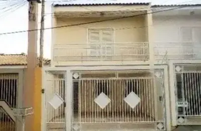 Casa com 3 dormitórios (1 suíte) e 2 vagas à aluguel no jardim itaipu – marília/sp