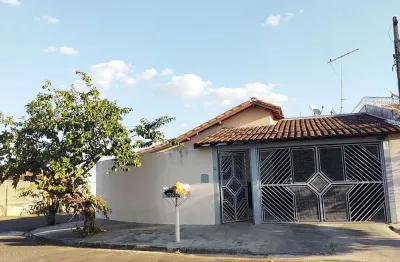 Casa com 3 dormitórios e edícula - jardim vista alegre