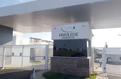 Casa com 3 dormitórios em condomínio fechado - jardim esmeralda