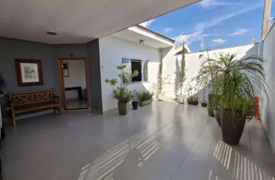 Casa à venda – 3 quartos (1 suíte), 2 vagas – jardim altos do palmital, marília/sp