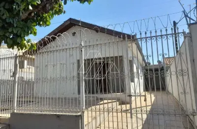 Casa à venda no bairro palmital – duas residências no mesmo terrenocasa 1: varanda sala de estar copa cozinha 2 quartos banheiro lavanderia qu