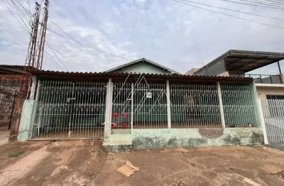 Casa com 2 dormitórios e 2 vagas à venda no bairro santa antonieta – marília/sp.