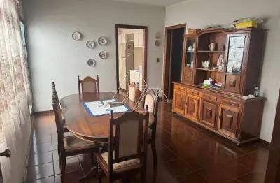 Casa com 3 dormitórios (1 suíte) à venda na região central – marília/sp