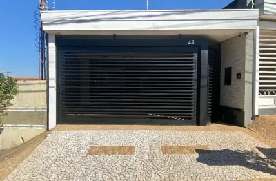 Casa com 3 quartos para alugar no Jardim Ohara, Marília 