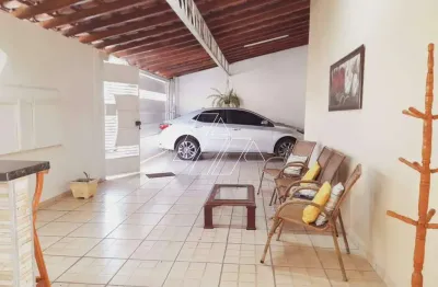 A casa dos seus sonhos está aqui! 3 dormitórios, 1 suíte e planejados.