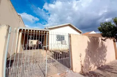 Casa com 2 quartos à venda no Jardim Continental, Marília 