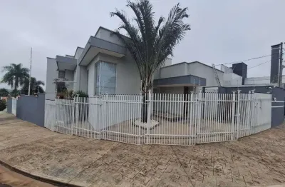 Casa com 4 quartos à venda no Jardim Acapulco, Marília 
