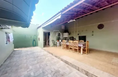 Casa com 3 quartos à venda no Palmital, Marília 