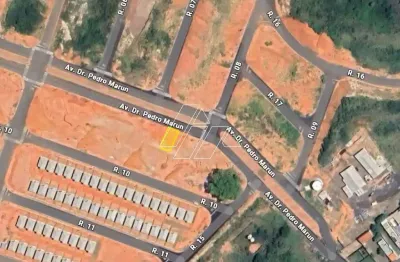 Terreno de 200m² na Avenida Principal do Santa Madalena | Pronto para Construir