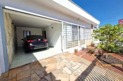 Casa à venda no Centro – 4 dormitórios + edícula completa | Terreno 330 m²