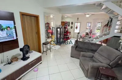 Casa em condomínio fechado com 3 quartos à venda no Santa Rosa, Cuiabá 