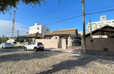 Casa com 3 quartos e 1 suíte, centro - imbituba / sc