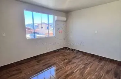Imóvel localizado a poucos metros da praia para locação - vila nova / imbituba - sc