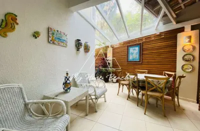 Linda casa em condomínio na avenida da praia de juquehy para locação !