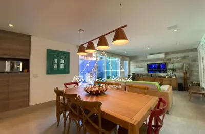 Linda casa dentro de condomínio disponível para venda na praia de juquehy !
