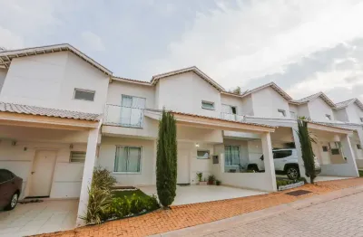 Casa em condomínio fechado  157m2 com 3 suítes, 2 vagas cobertas