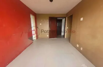 Apartamento com 2 quartos à venda na rua eugênia pourchet, cordovil, rio de janeiro, 52 m2 por r$ 120.000