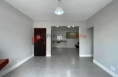 Apartamento reformadíssimo - 80m² - dois quartos ( um suíte com closet) - vista alegre