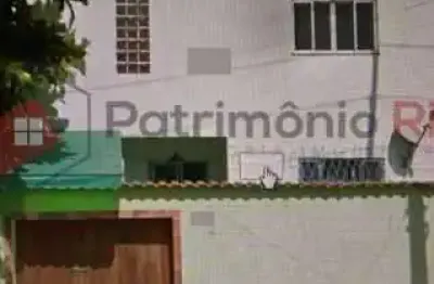 Casa com 2 quartos à venda na rua milton, ramos, rio de janeiro, 449 m2 por r$ 500.000