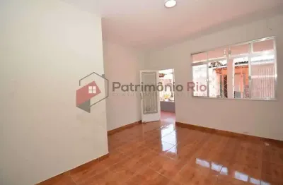 Casa com 2 quartos à venda na rua latife luvizaro, marechal hermes, rio de janeiro, 72 m2 por r$ 315.000
