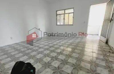 Casa em condomínio fechado com 2 quartos para alugar na rua castro menezes, penha circular, rio de janeiro, 100 m2 por r$ 1.050