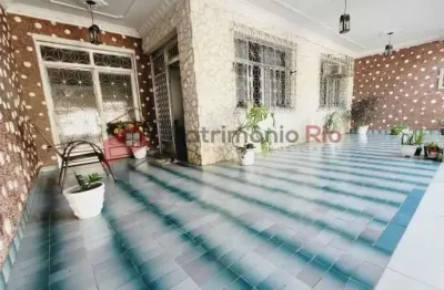 Casa com 2 quartos à venda na rua antônio de albuquerque, jardim américa, rio de janeiro, 297 m2 por r$ 650.000