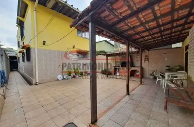 Casa com 5 quartos à venda na rua jucari, irajá, rio de janeiro, 500 m2 por r$ 550.000