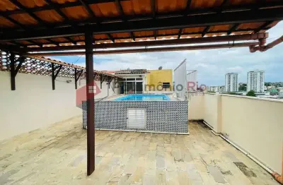 Excelente cobertura - varanda - 2 quartos - piscina - Vista Alegre