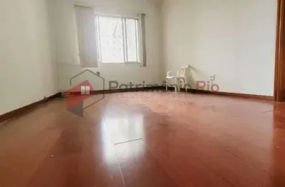 Vila Isabel - planta generosa - 2 quartos - dependência completa -Aceitando Financiamento!