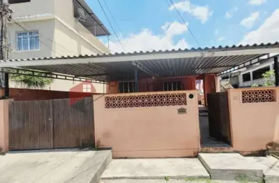 Casa com 4 quartos à venda na Rua Júpiter, Vigário Geral, Rio de Janeiro