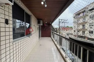 Lindo apartamento, espaçoso, salão, 2 quartos com dependência completa