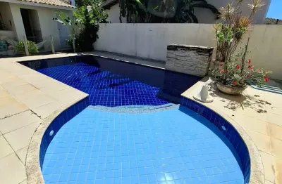 Locação casa com energia solar  em buraquinho  6/4 r$ 8.000 mil ( aluga mobiliada ou não).
