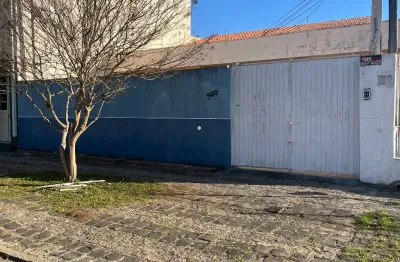 Casa com 3 quartos para alugar na Rua Santo Antônio, 900, Prado Velho, Curitiba