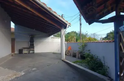 Imperdível casa à venda em itanhaém-sp, bairro tupy: 2 quartos, 1 suíte, 1 banheiro, 2 vagas de garagem - 120,00 m²