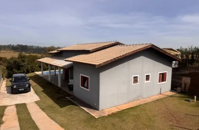 Chácara excelente em condomínio fechado com segurança e portaria 24 hs.