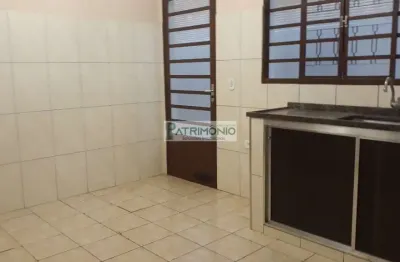 Casa à venda no jardim europa, jaguariúna-sp: 2 quartos, 1 suíte, 1 sala, 2 banheiros, 2 vagas de garagem, 100m².